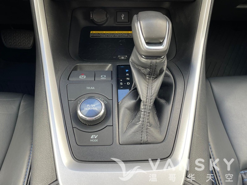 250908134545_2021 Toyota RAV4 XSE Hybrid Silver 23.jpeg